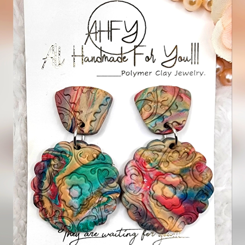 CLAY EARRING/handmade/hypoallergenic/polymer clay/lighweight.